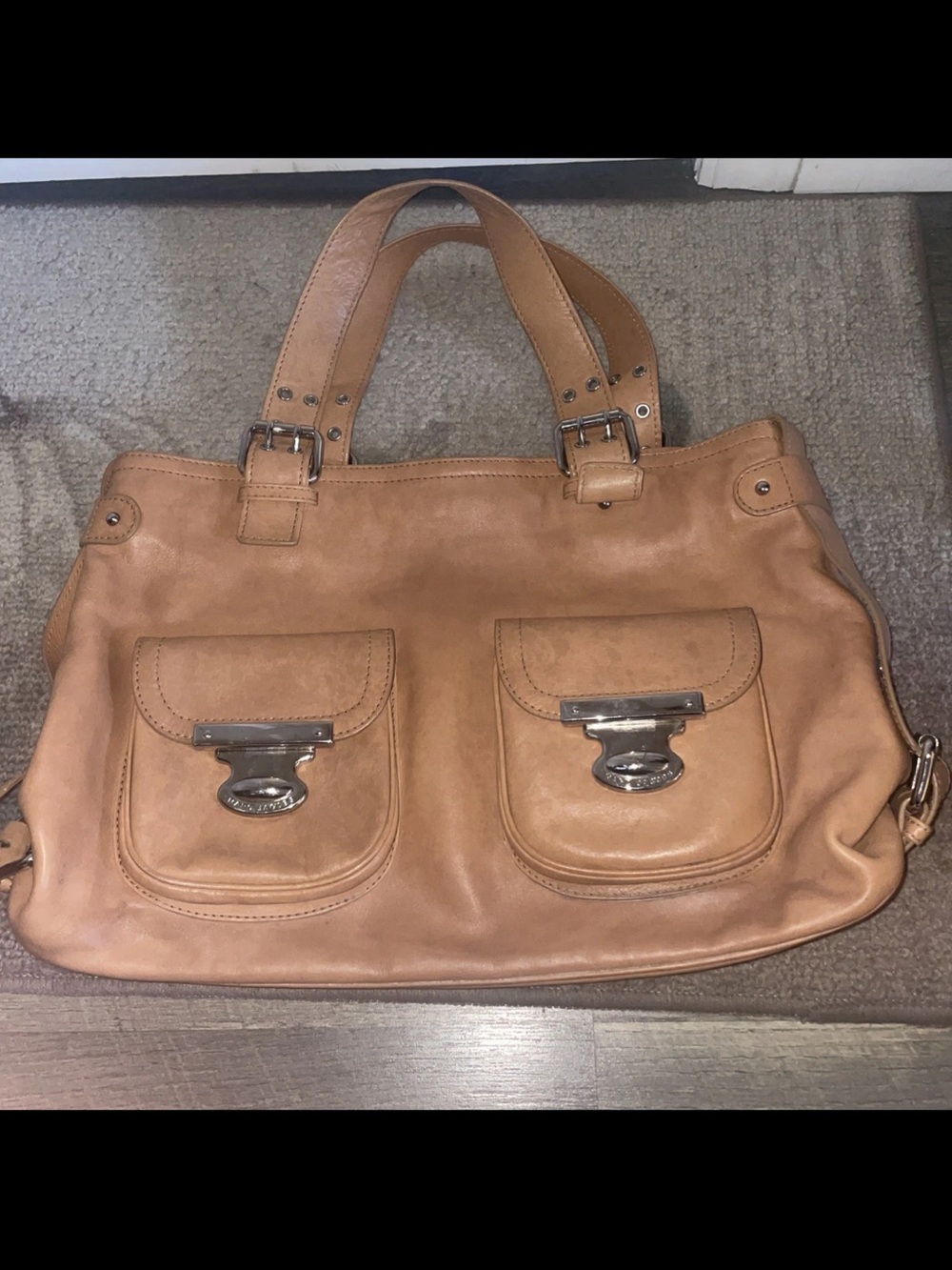 Marc Jacobs Venetia Satchel Handbag Beige/Tan Leather with Silver Tone‎ Hardware